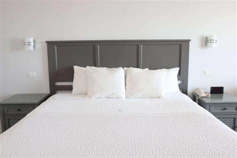 days inn monrovia.